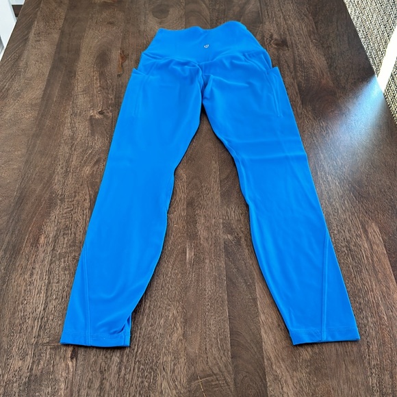 Lululemon blue, cropped size 2 yoga pants with pockets. - Picture 3 of 3